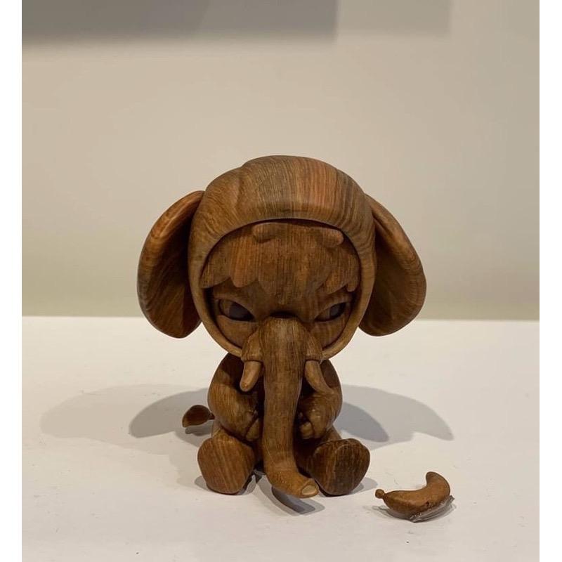 HIRONO elephant in the room wood color