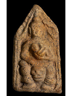 ขุนแผนหลวงพ่อกวย พิมพ์ขี่โหงพรายอุ้มกุมาร เนื้อดิน ยุคต้น