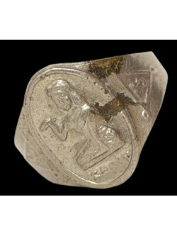 แหวนนางกวักหลวงพ่อกวย วัดโฆสิตาราม รุ่นผูกพัทธสีมา เนื้อทองเหลืองชุบนิเกิ้ล ปี 2521