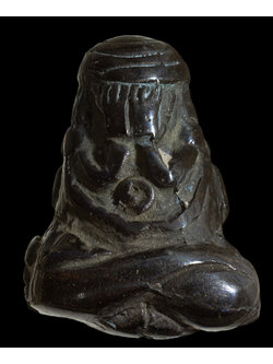 พระปิดตาหลวงพ่อรุ่ง วัดท่ากระบือ พิมพ์ยันต์ยุ่ง เนื้อเมฆพัตร