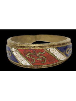 แหวนลงยาลายธงชาติ หลวงพ่อจง วัดหน้าต่างนอก อยุธยา ปี 2495