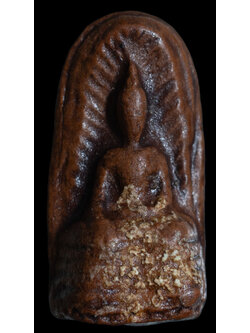 พระรอดพิมพ์เล็ก หลวงพ่อกวย วัดโฆสิตาราม เนื้อดินทาแล็ค ช่วงปี 2500