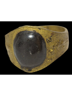 แหวนหลวงพ่ออิ่ม วัดหัวเขา จังหวัดสุพรรณบุรี พิมพ์ยืน นางกวัก หัวเมฆพัตร ผสมด้วยแร่เหล็กไหล เนื้อทองผสม