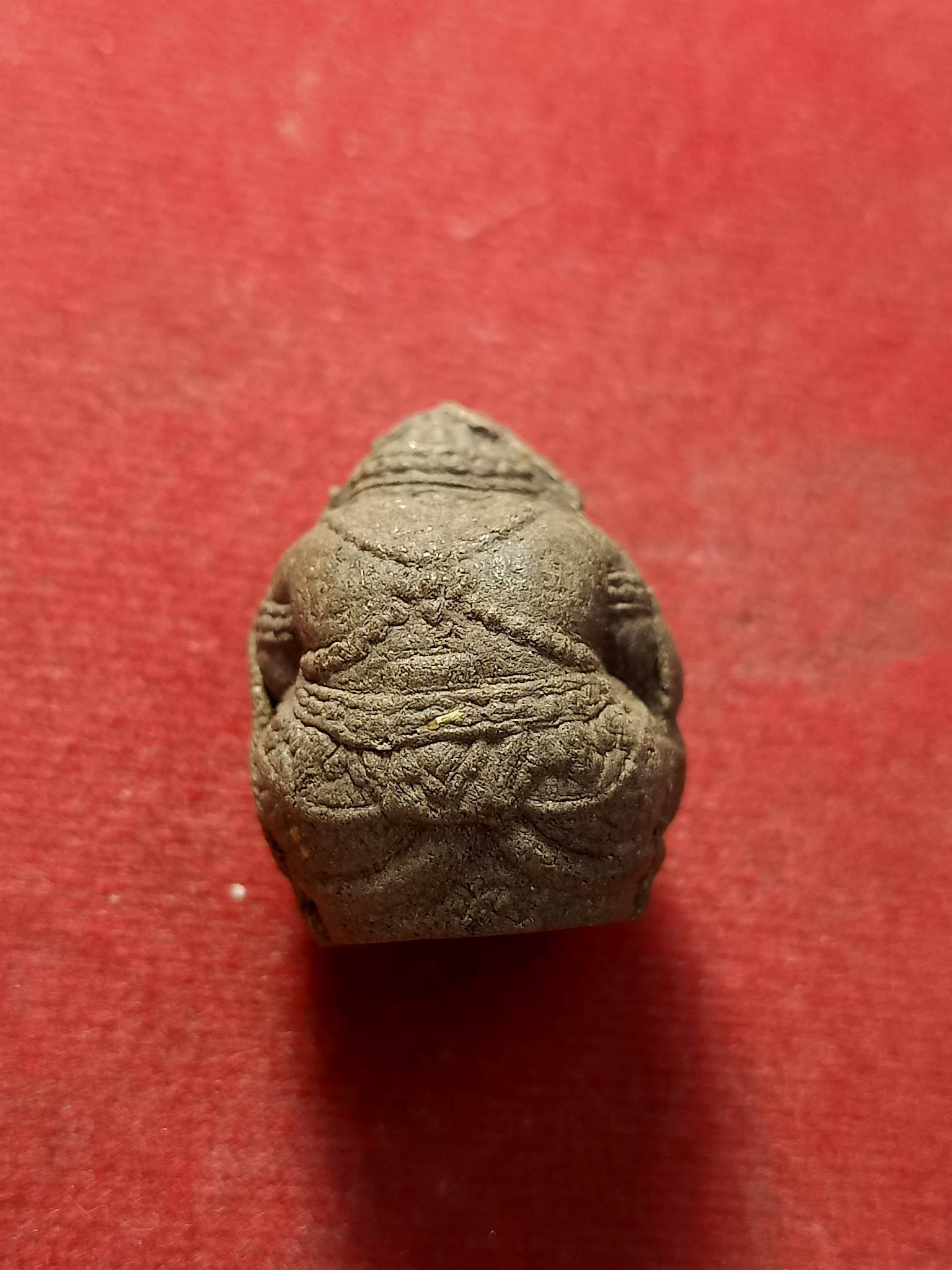 ราหูอมจันทร์ เนื้อดิน หลวงพ่อเกลี้ยง วัดเนินสุธาวาส จ.ชลบุรี (SKU-02581)