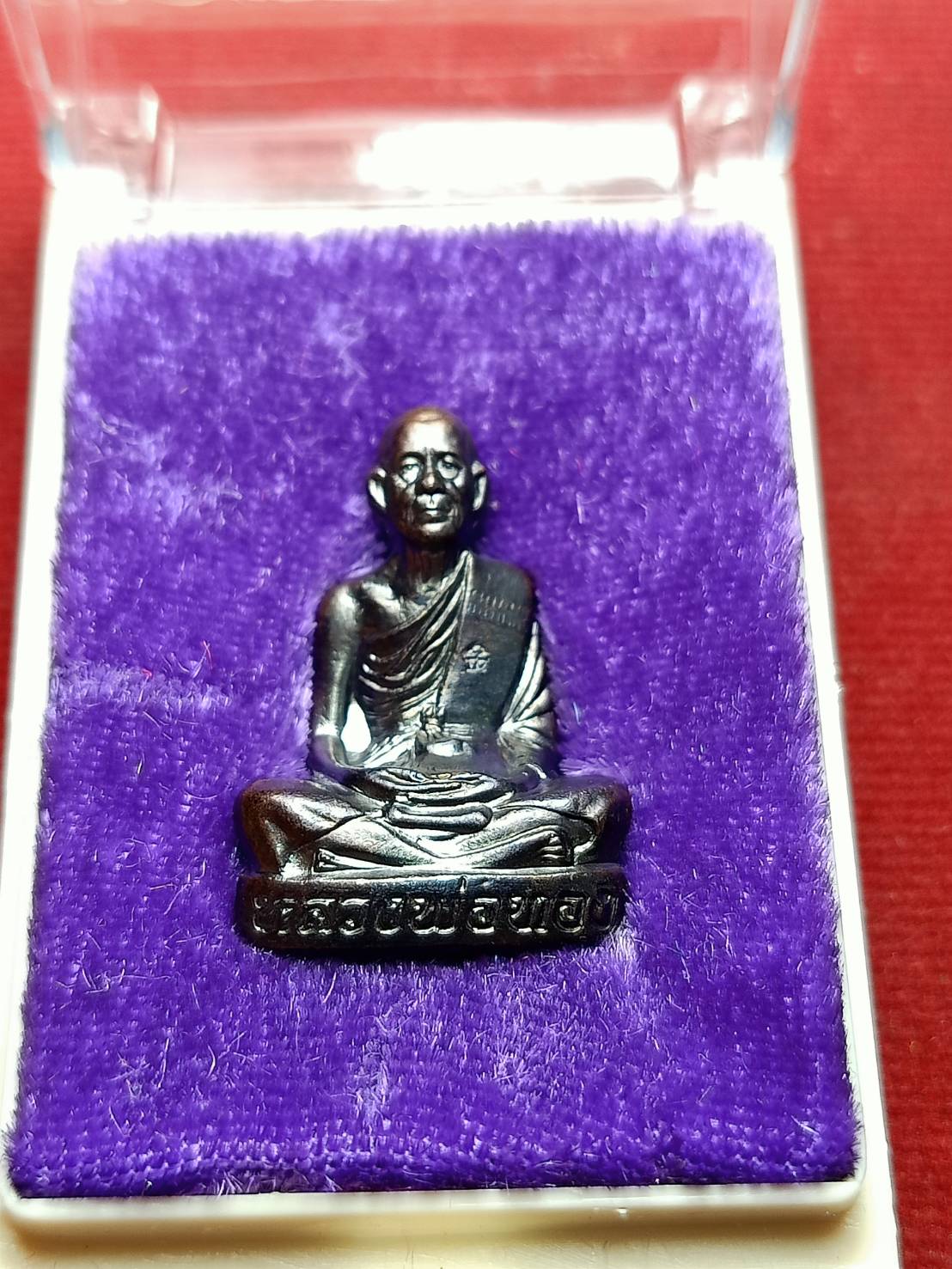 รูปหล่อหลวงพ่อทอง รุ่นแรก ออกวัดบ้านไร่ จ.นครราชสีมา ปี 2565 พร้อมกล่อง (SKU-06750)