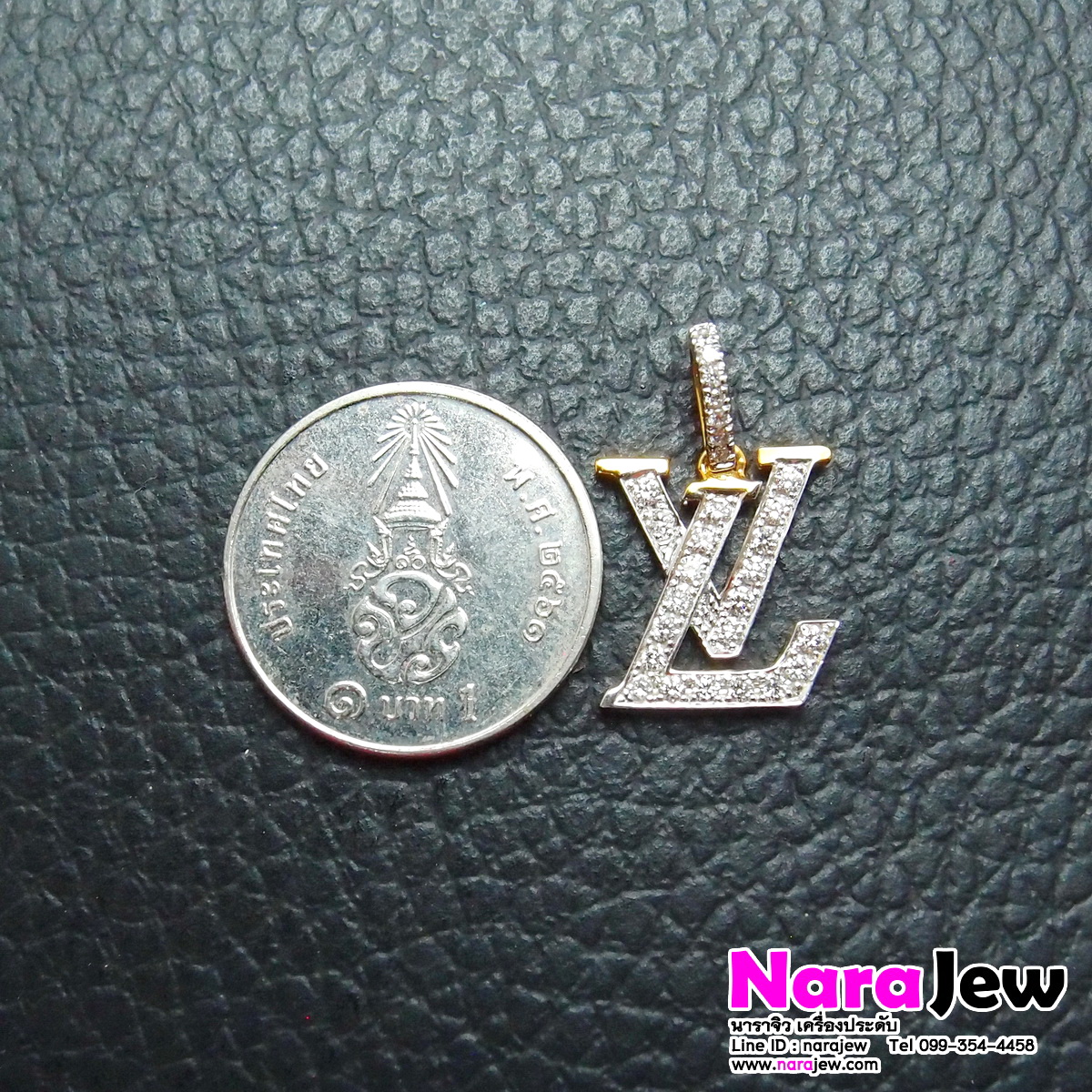 จี้เพชรแท้ ดีไซน์เกร๋ๆ ประดับเพชรแท้ 0.35 กะรัต เพชรน้ำขาวใส 97 vs