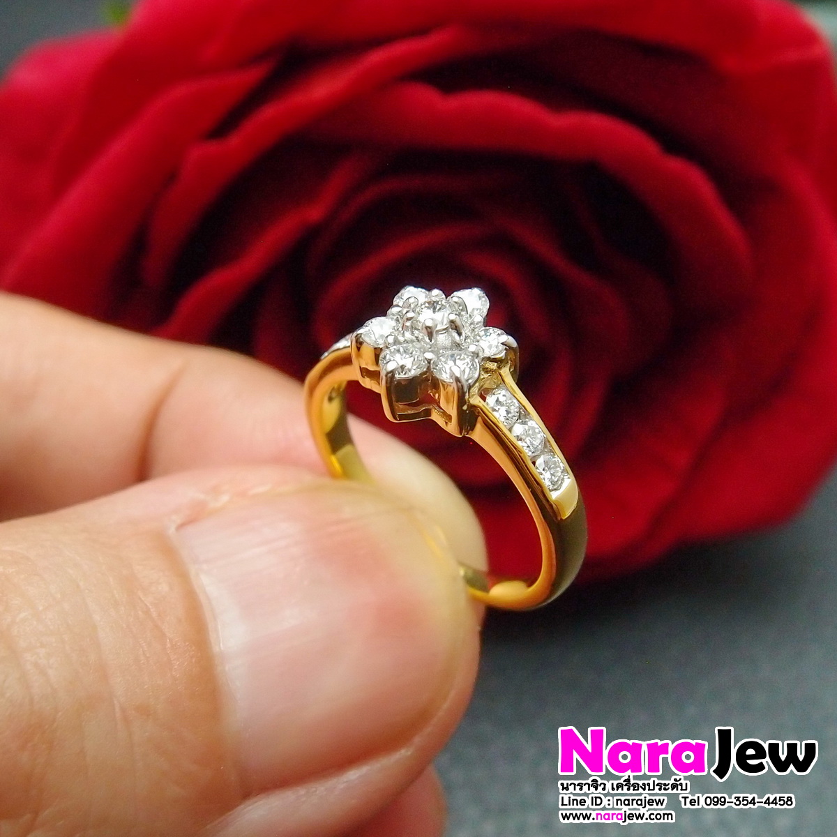 แหวนเพชร ดอกพิกุล ประดับเพชรแท้ 0.60 ct