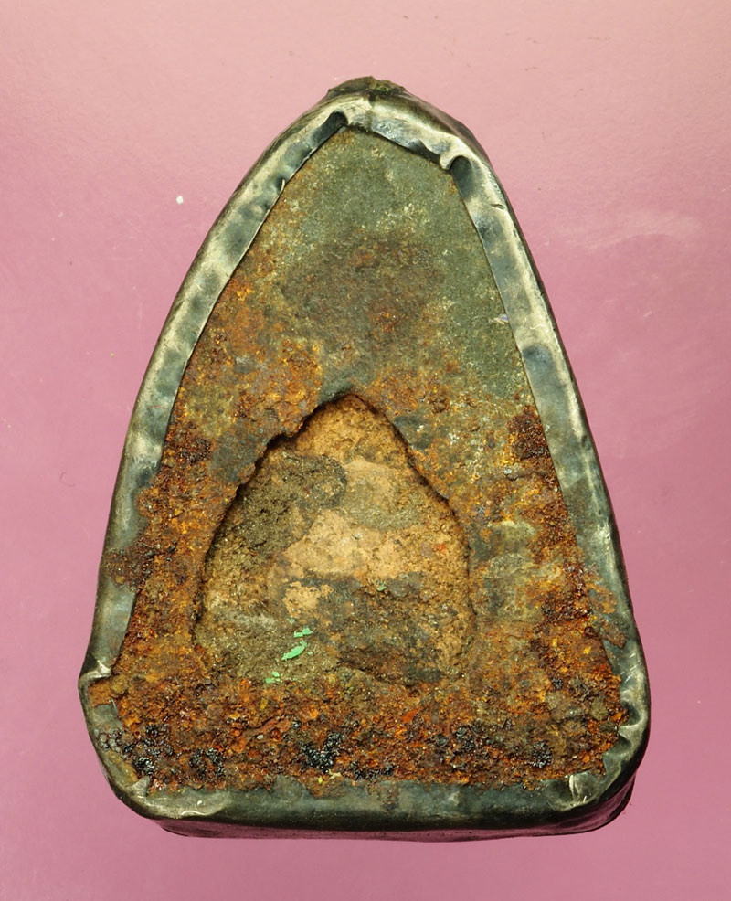 *30166 พระหลวงพ่อโต กรุบางกระทิง อยุธยา เลี่ยมเงินเก่า สภาพชำรุดที่บริเวณคอ (ตามภาพ) 13