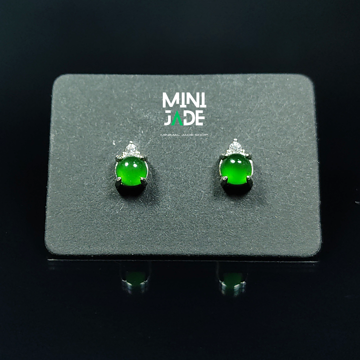 ต่างหูหยกjadeite เนื้อแก้วเขียวจักรพรรดิ ขนาด 4.5 มม