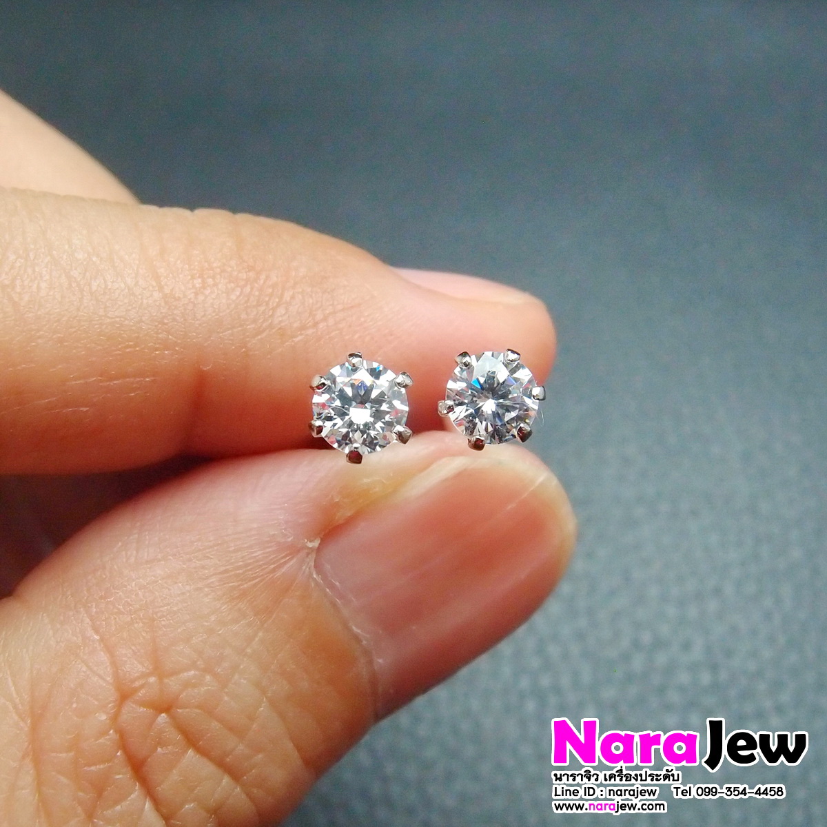 ต่างหูเพชร CZ เม็ดเดี่ยว แบบเรียบหรู ใส่ติดหูได้ทุกวัน