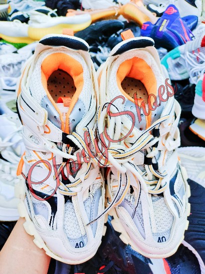 second hand sneakers