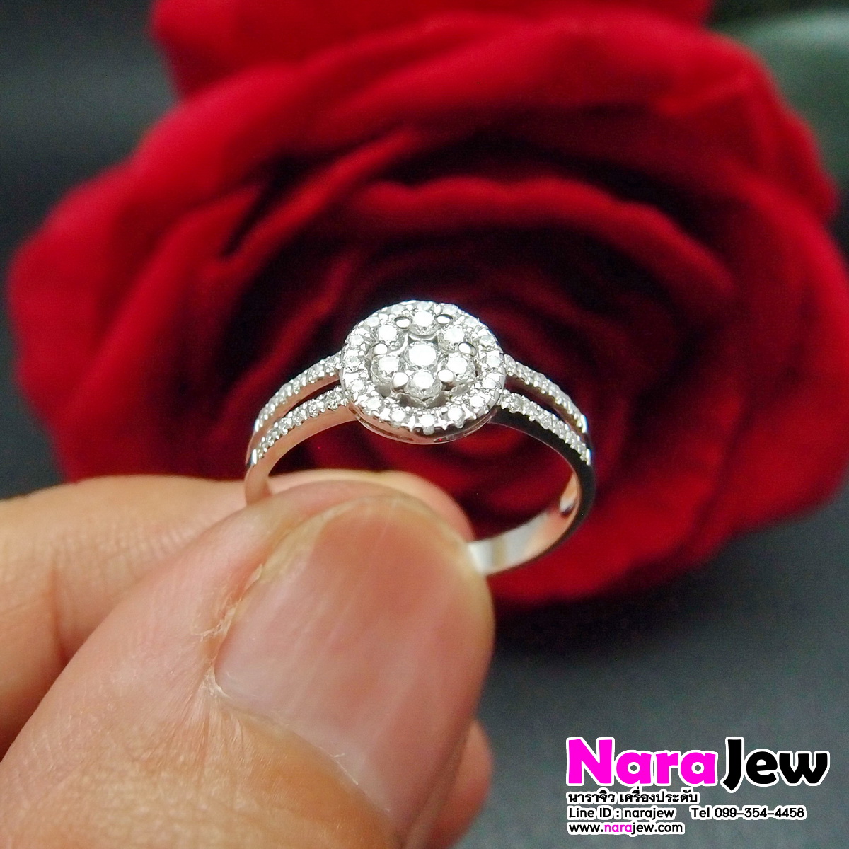 แหวนเพชร ดีไซน์ฝังกระจุก หน้ากว้าง 8 มิล ประดับเพชรแท้ 0.34 ct