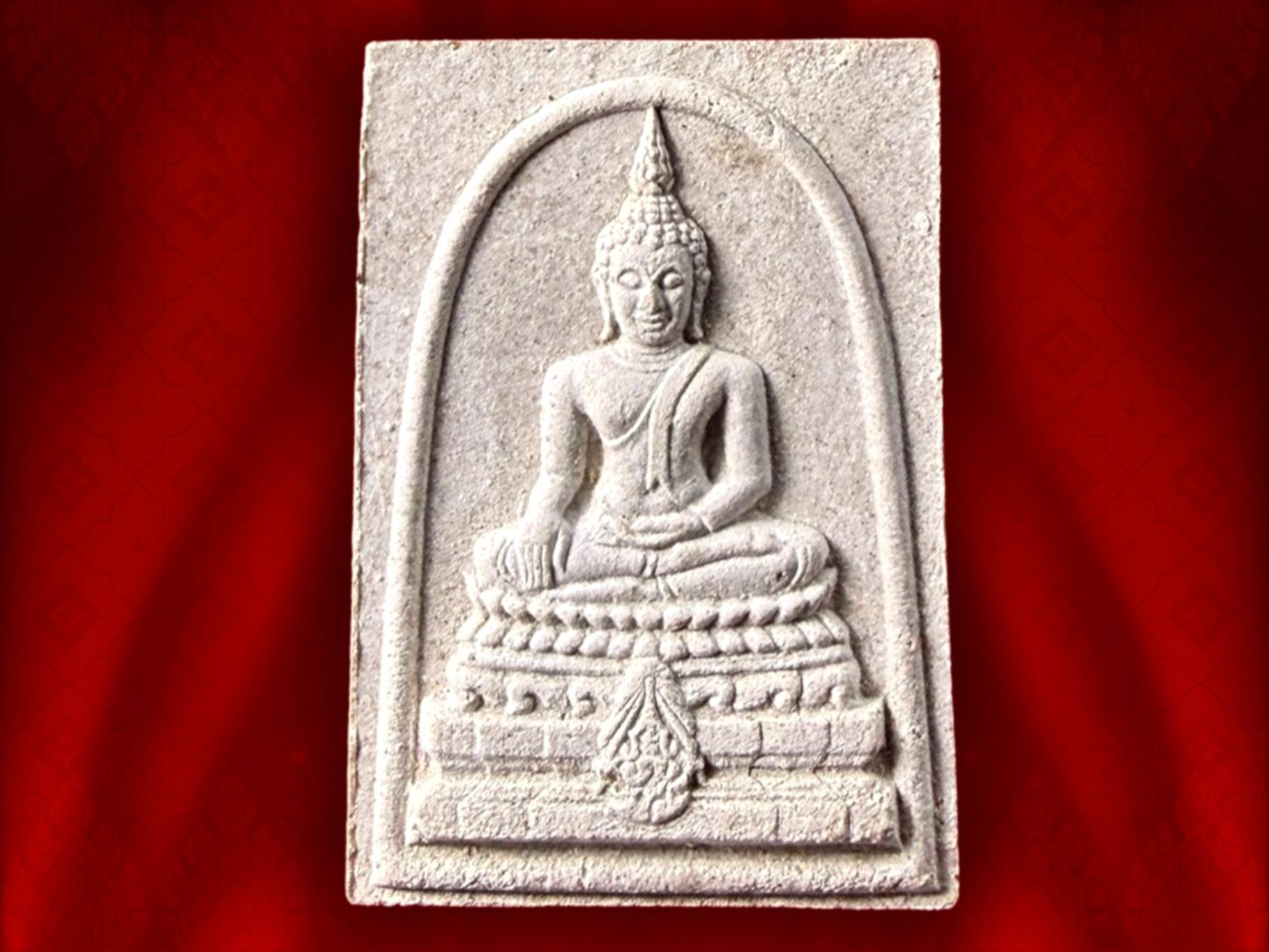 พระพุทธชินสีห์ ภปร.(สมเด็จทันโต) ผสมมวลสารมหามงคลพระทนต์ในหลวง ร.9 ปี 2533 (พิมพ์ใหญ่) มีกล่องครบถ้วน