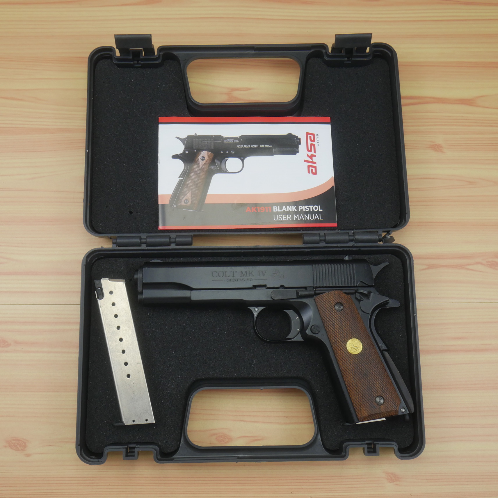 แบลงค์กัน AKSA Colt MK IV Series 80 Caliber .45 สีดำ กริปไม้ (2 แม็กกาซีน) BLANK GUN