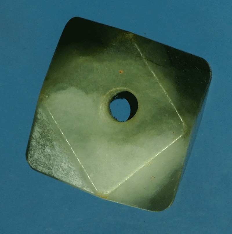 *27930 หยกแกะ โบราณ ทำลักษณะเป็นเครื่องประดับ 17