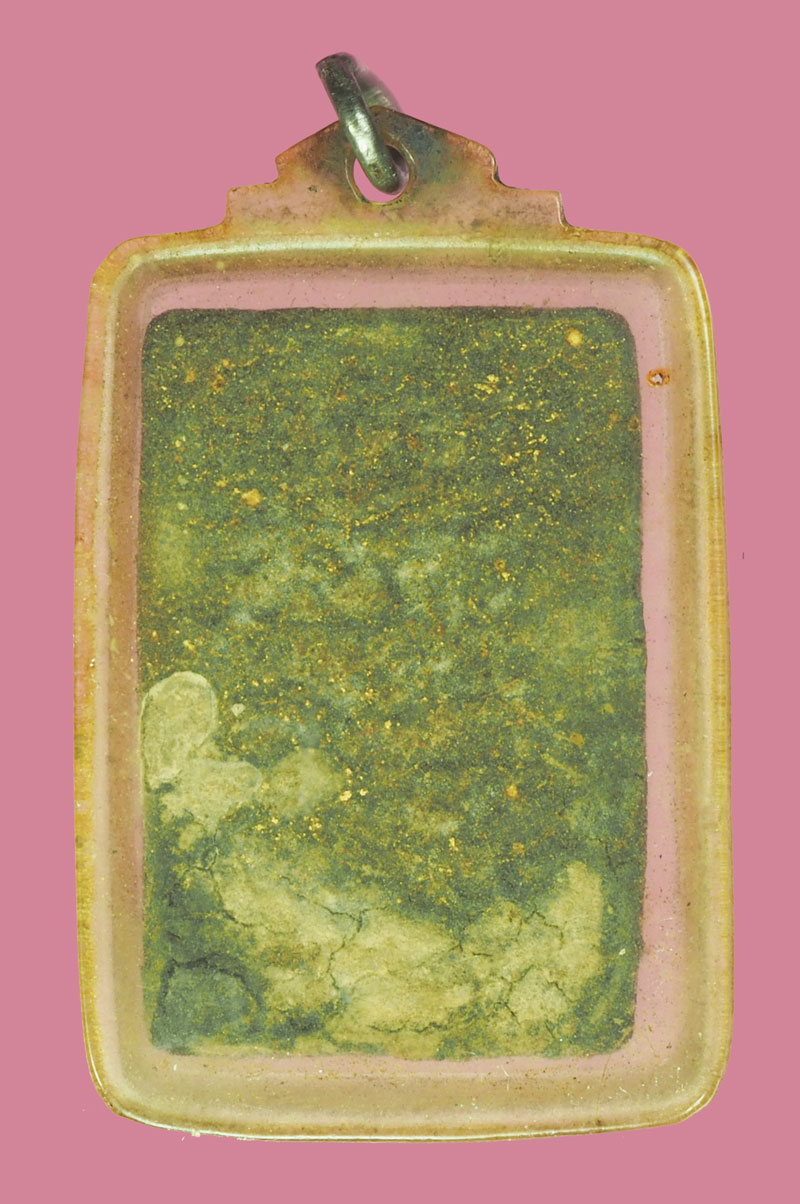 *38724 พระสมเด็จผงยาจินดามณีเก่าๆ เลี่ยมพลาสติกเก่าหลายสิบปี เนื้อพระด้านหลังเริ่มแห้ง ไม่ทราบที่และปีสร้าง 3