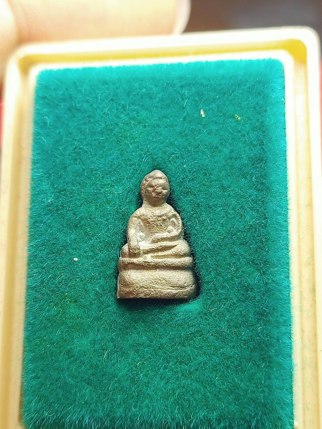 พระชัยวัฒน์ 9 ยอด ยอดที่4 พระชัยวัฒน์หุ้มก้น(มารวิชัย) วัดสุทัศน์ กทม. พร้อมกล่อง (SKU-06952)