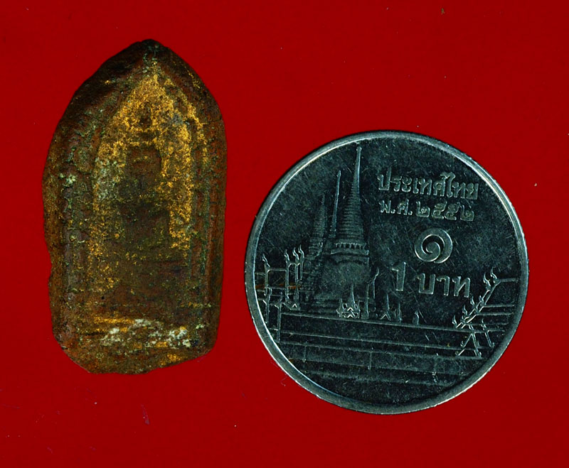 *28260 พระเนื้อดินลงบรอนซ์ทอง ไม่ทราบที่และปีสร้าง 13