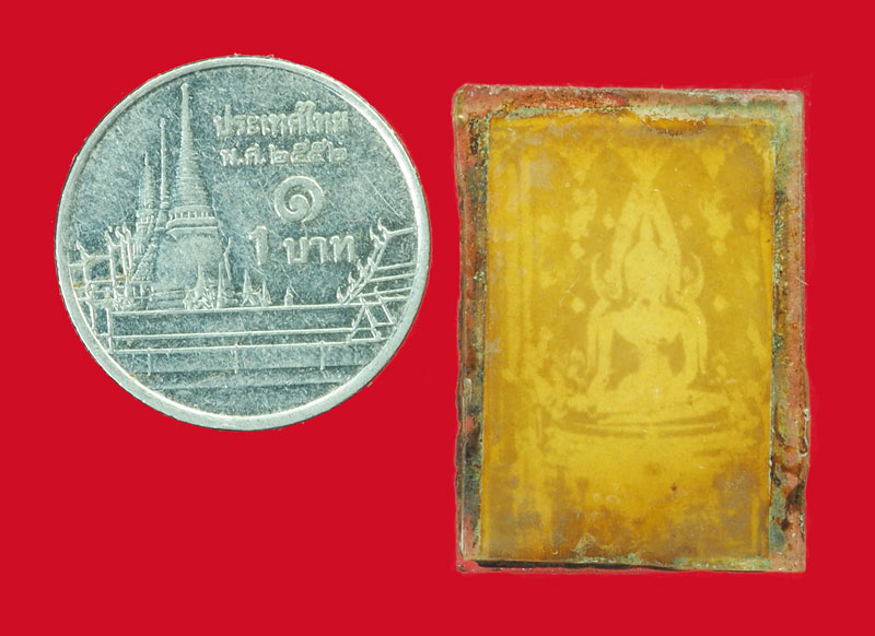 *32766 รูปถ่ายอัดกระจก พระพุทธชินราช หลังยันต์ เก่า ไม่ทราบที่และปีสร้าง 4