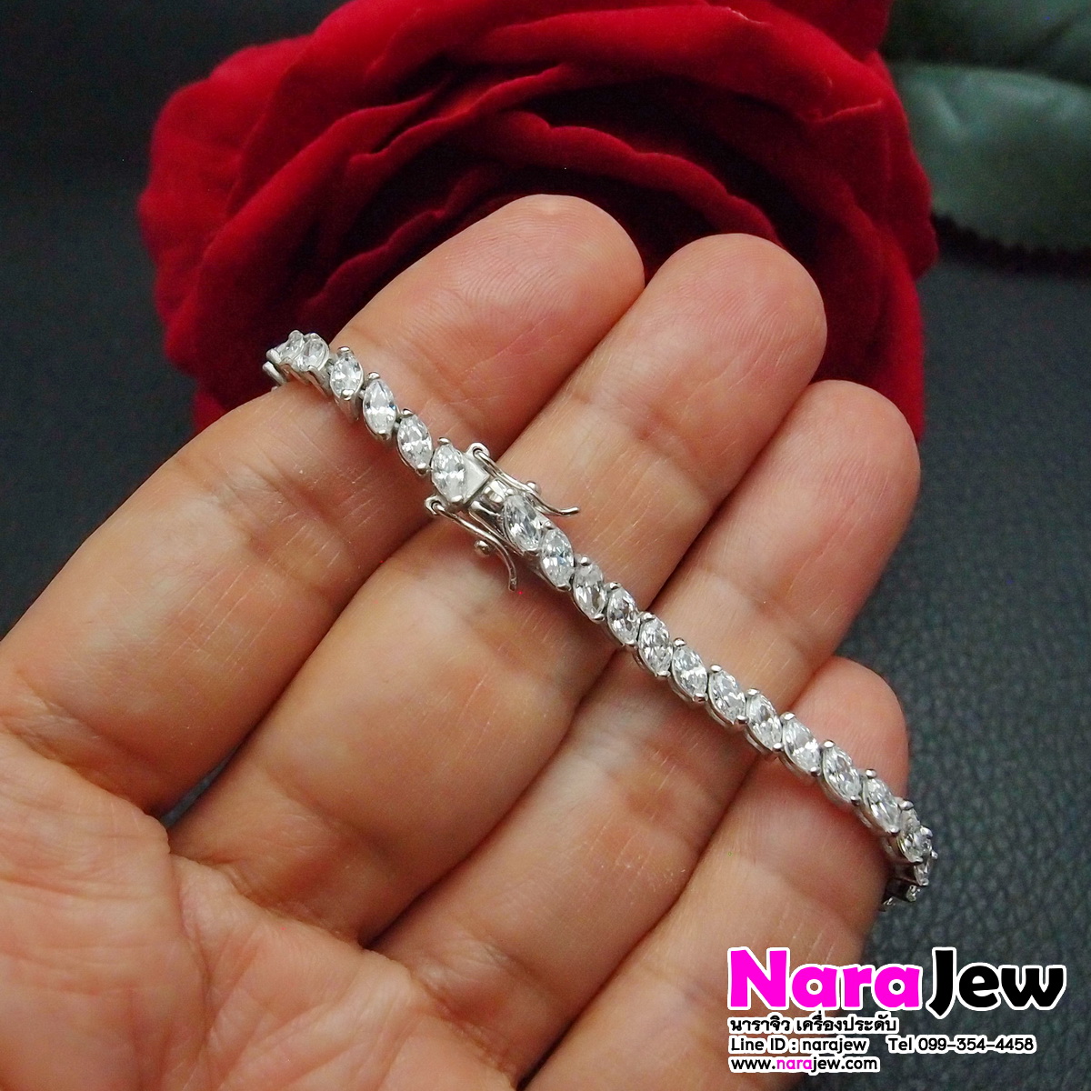 สร้อยข้อมือ เงินแท้ 925 ประดับเพชร CZ (เพชรสังเคราะห์) ประกาย เล่นไฟวิ้ง แบบ L