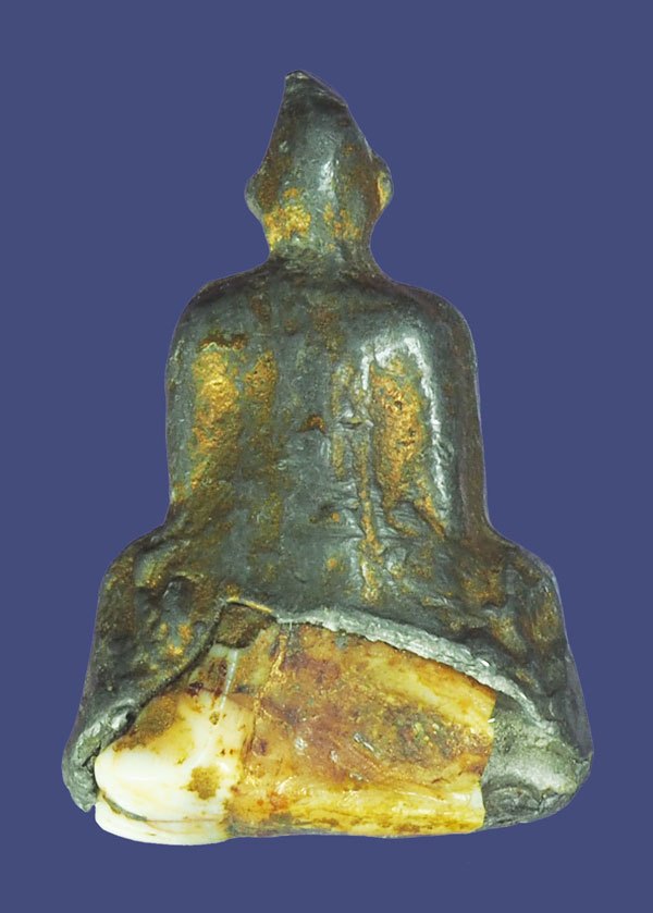 *39368 พระพุทธพิมพ์ปางมารวิชัย หลวงพ่อดำ วัดกุฏี ปราจีนบุรี ฝั่งเชี้ยวหมาป่า เนื้อชินตะกั่ว 13