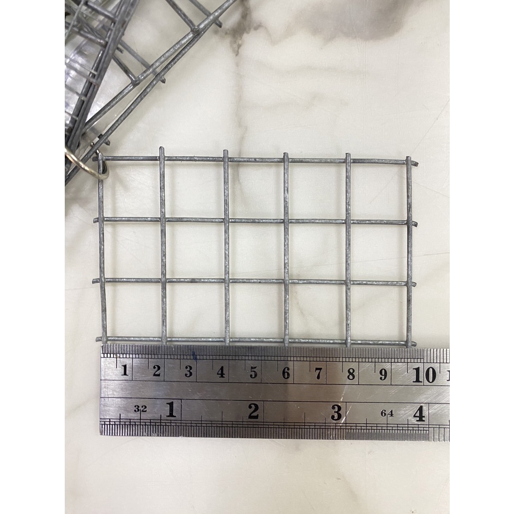 ลวดตาข่ายกรงไก่ ตราถ้วยเขียว (ราคารวมแวท) #16 ตา 3/4x3/4 กว้าง 90 ซม. x ยาว 30 เมตร เส้นใหญ่ {รหัสสินค้า0102702801}