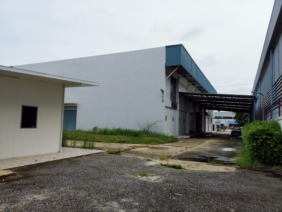 Sell land factory with buildings Inside the industrial estate ขายโรงงาน ที่ดินพร้อมสิ่งปลูกสร้าง อยู่ภายในนิคมอุตสาหกรรม