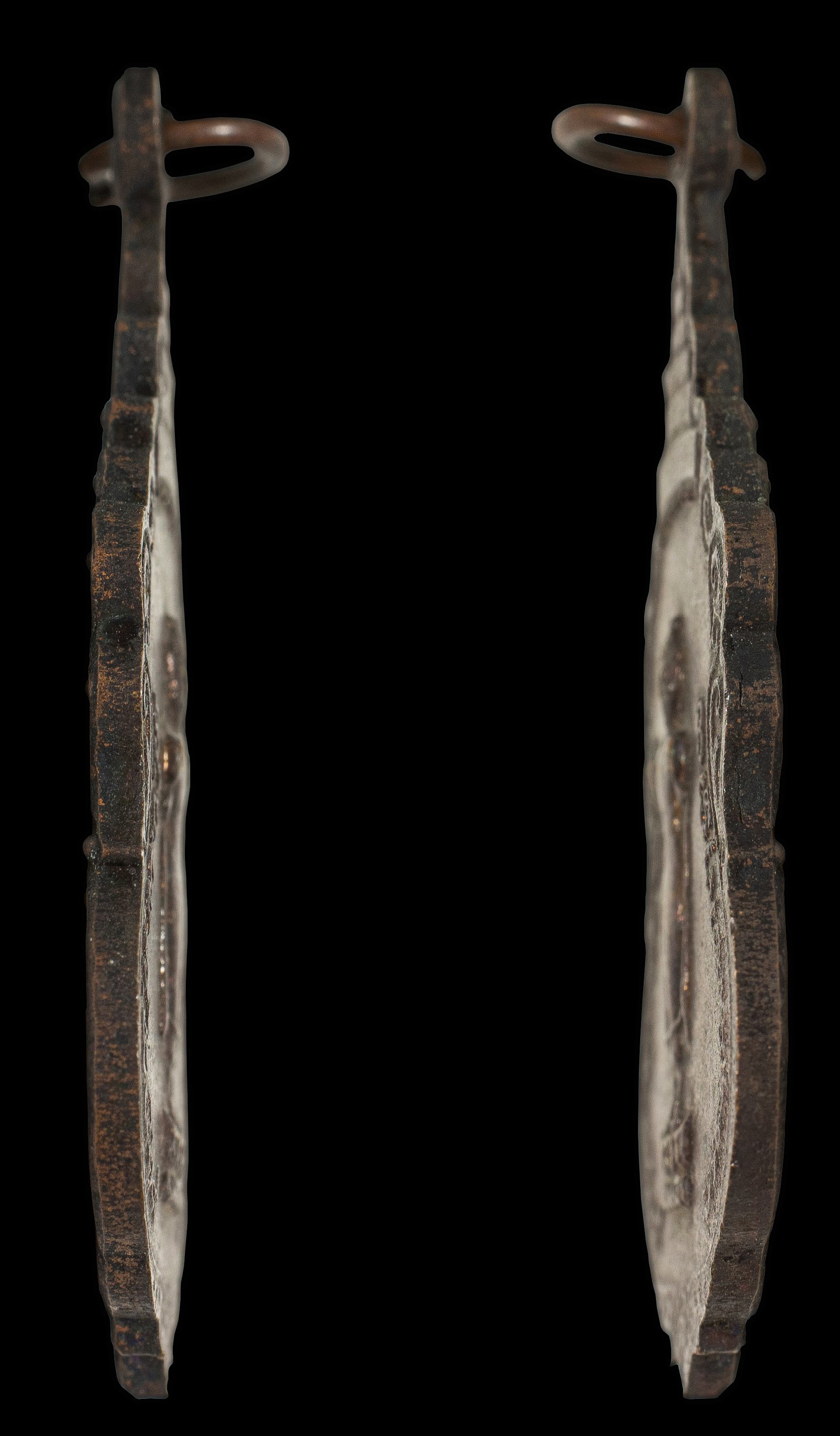 เหรียญจอมมหาสารคาม หลังพระพุทธปางห้ามสมุทร ปี 2519