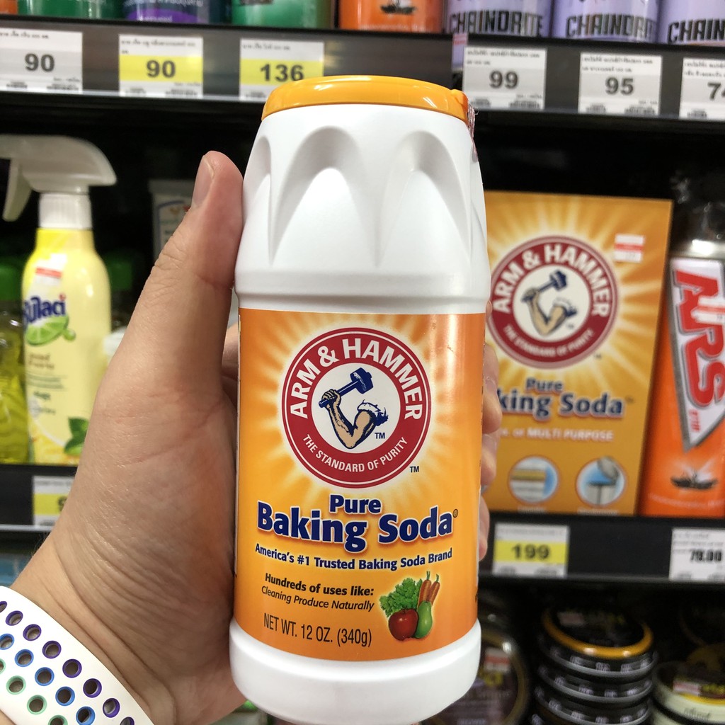 อาร์มแอนด์แฮมเมอร์ เบคกิ้งโซดา สำหรับล้างผัก 340 ก. Arm & Hammer Banking Soda For Vegetable Cleaning 340 g. 033200016700