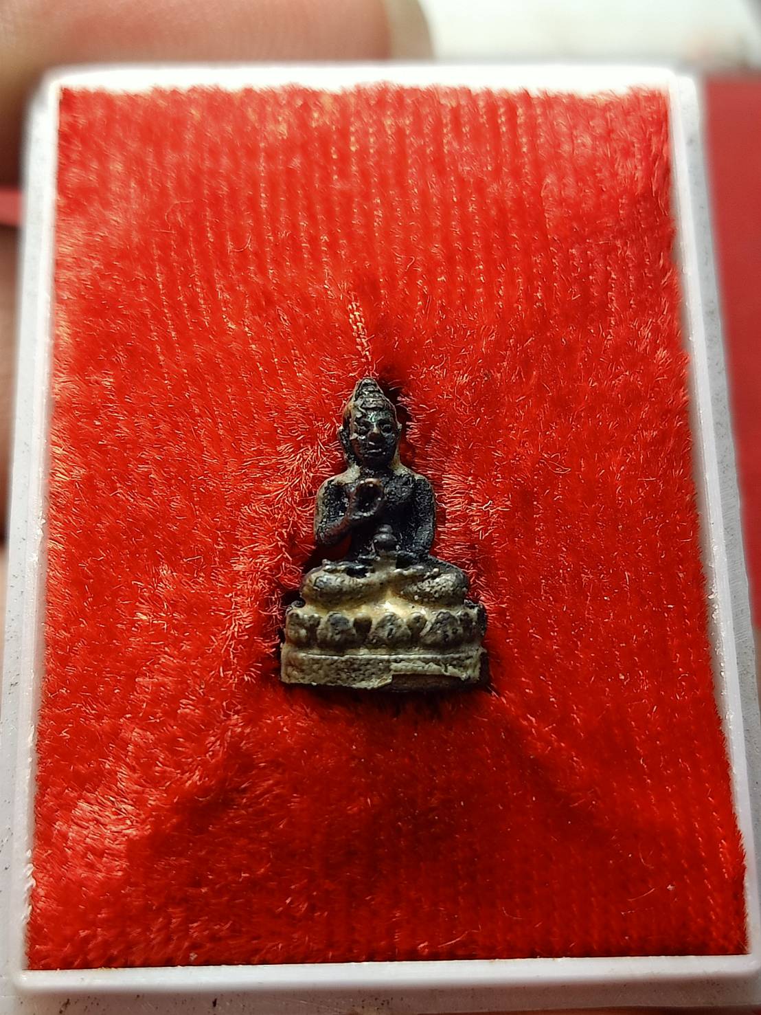 พระชัยวัฒน์ชนสามายุ 70 ปี สมเด้จพระญานสังวรฯ ปี 2526 พร้อมกล่อง (SKU-13032)