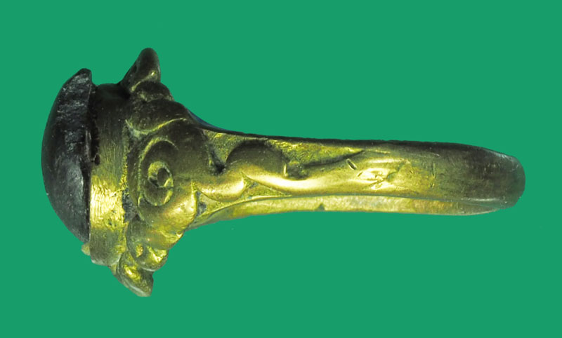 *33644 แหวนหัวนิล หล่อโบราณ เก่าไม่ทราบที่ 12