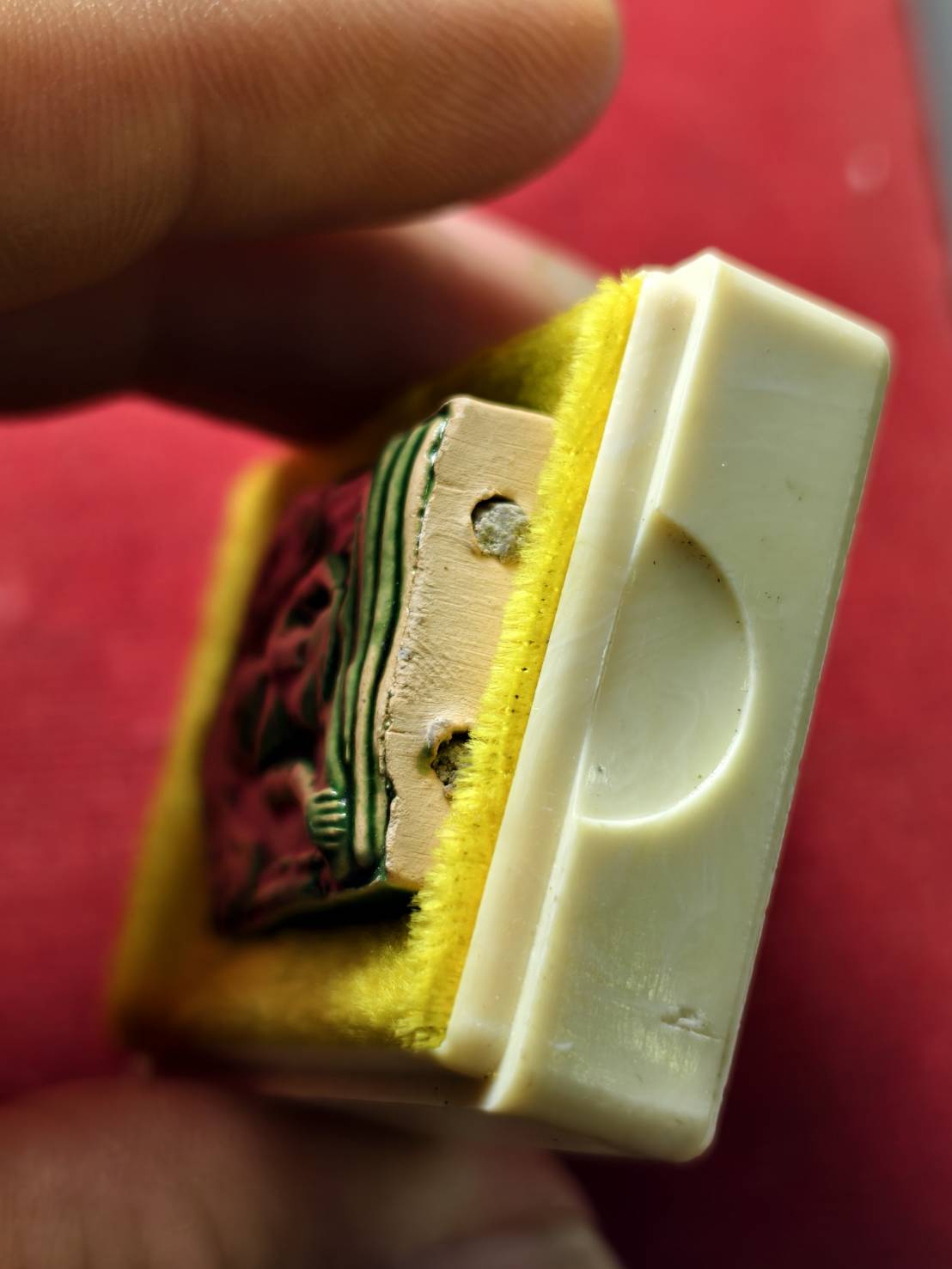 พระขุนแผนเคลือบรุ่นแรก ฝังตะกรุด 2 ดอก หลวงปู่ทิม วัดพระขาว จ.อยุธยา ปี 2545 พร้อมกล่อง (SKU-13578)