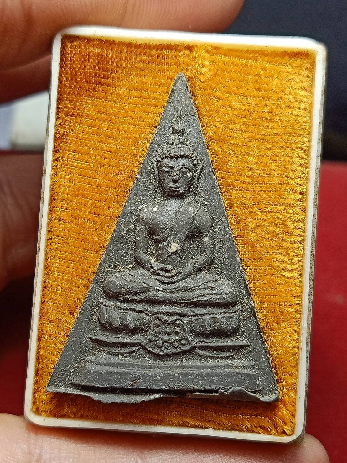 พระผงสมเด็จวัดสามปลื้ม พิมพ์พระประธาน กทม. ที่ระลึกในการสถาปนาเป็นสมเด็จพระธีรญาณมุนี ปี 2515 พร้อมล่อง (SKU-10687)