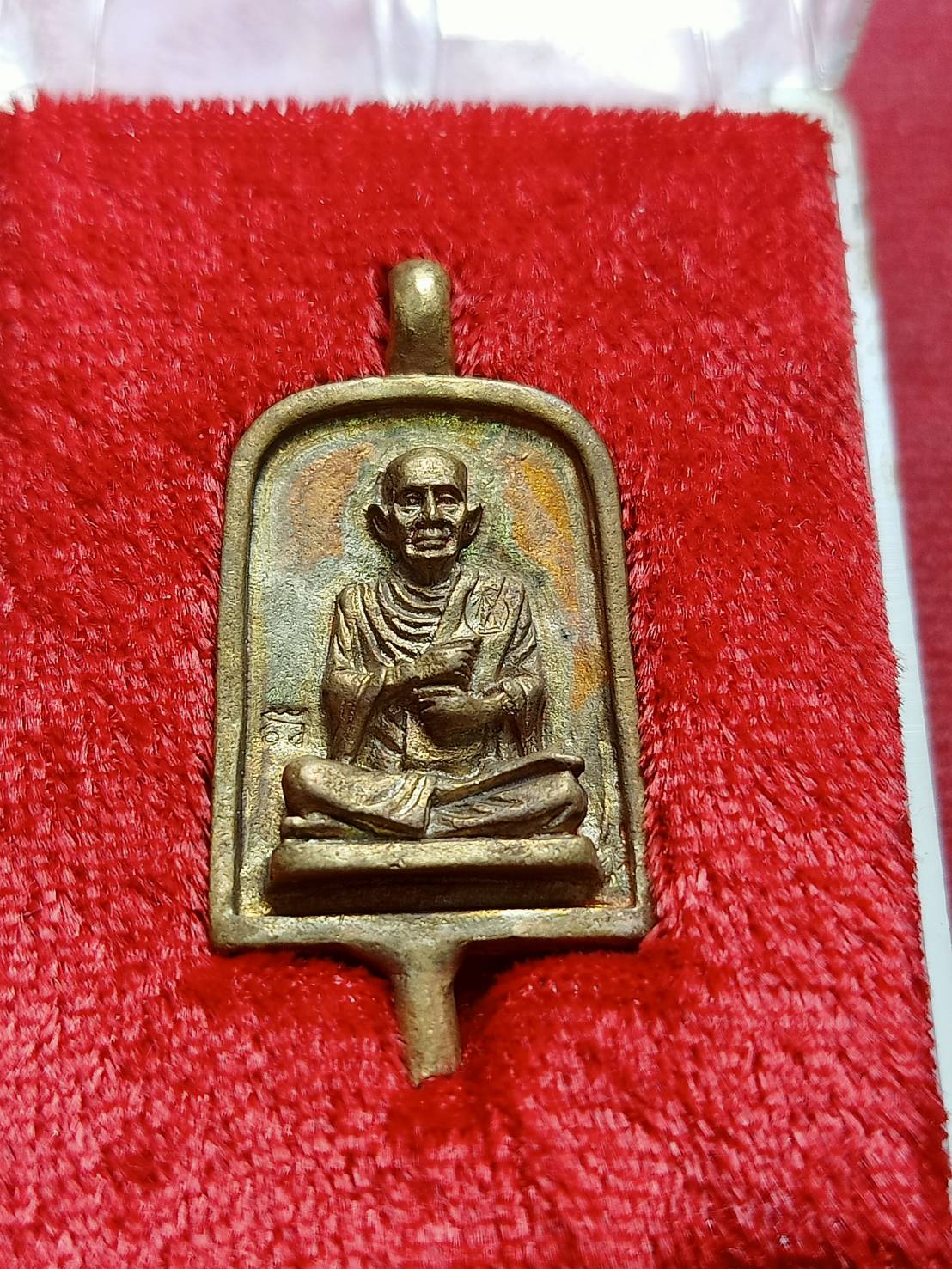 เหรียญจอบเล็ก สมเด็จพระพุฒาจารย์โต วัดใหม่อมตรส กทม. ปี 2540 พร้อมกล่อง (SKU-07182)