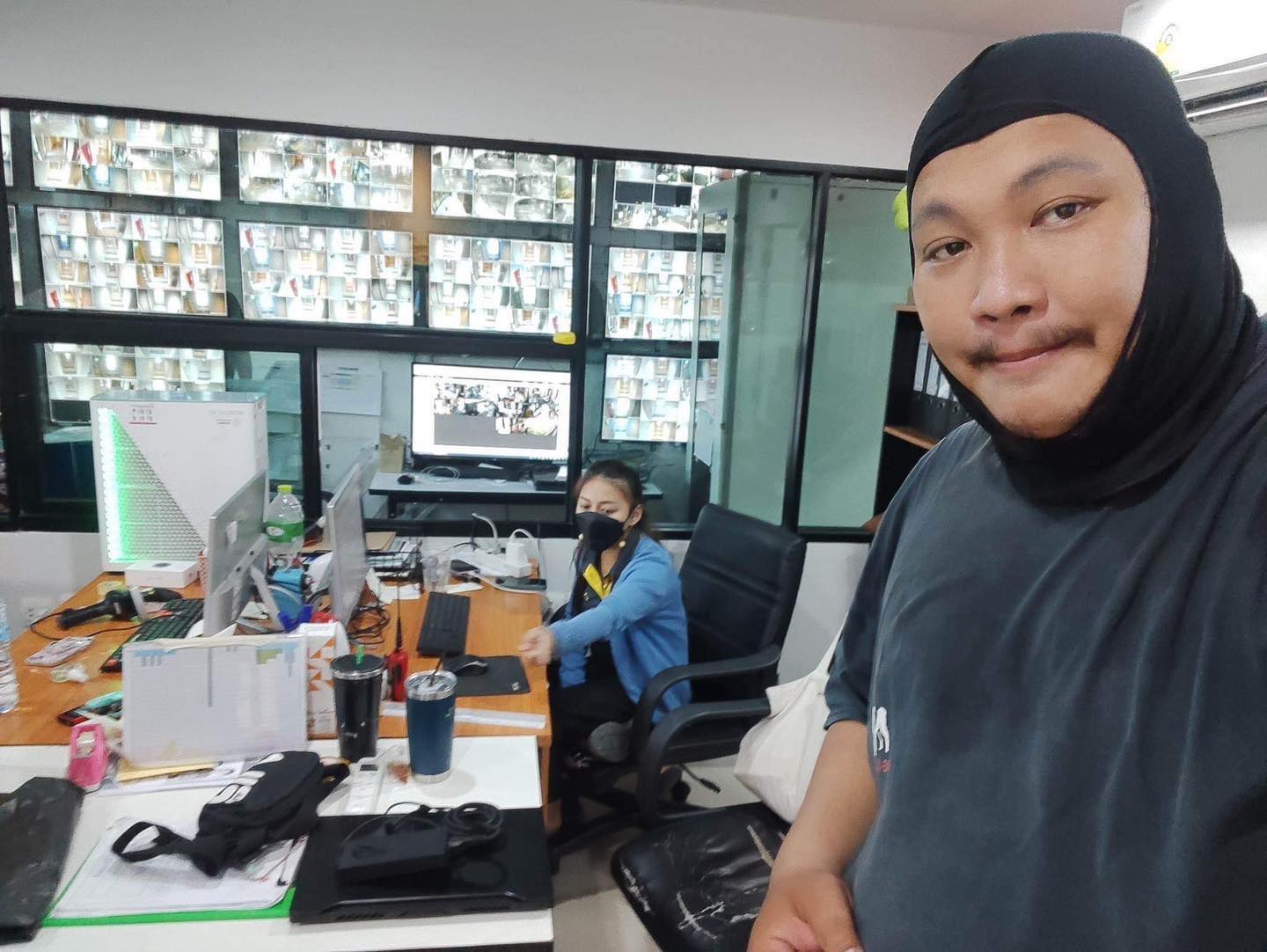 ร้านซ่อมโน๊ตบุ๊คใกล้ฉัน ซ่อมโน๊ตบุ๊คถึงที่ ซ่อมโน๊ตบุ๊คนอกสถานที่ ใกล้บ้าน