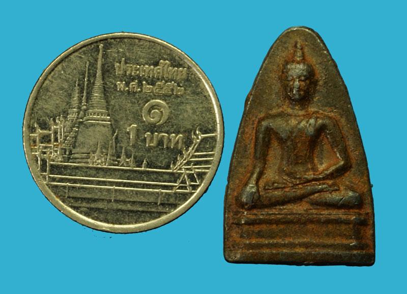 *35254 พระพิมพ์ทรงลักษณะเหมือนหลวงพ่อเชียงแสน (พระที่จอมพล ป พิบูลสงคราม เคารพนับถือ)เนื้อชินหลังเสี้ยน ไม่ทราบที่ 3