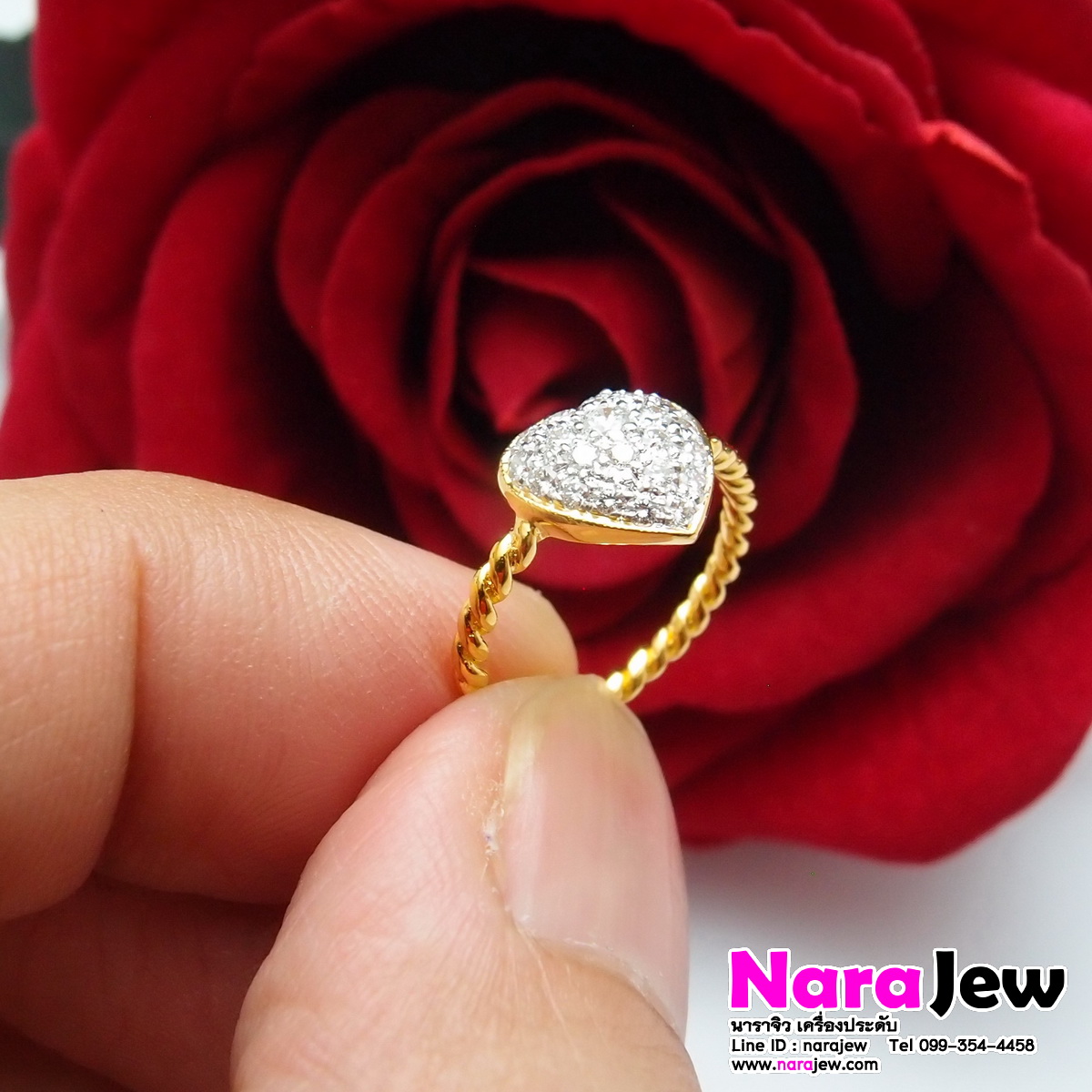 แหวนเพชร รูปหัวใจ ก้านตีเกลียว น้ำขาว 97 VS เพชรสวย เล่นไฟวิ้งๆ