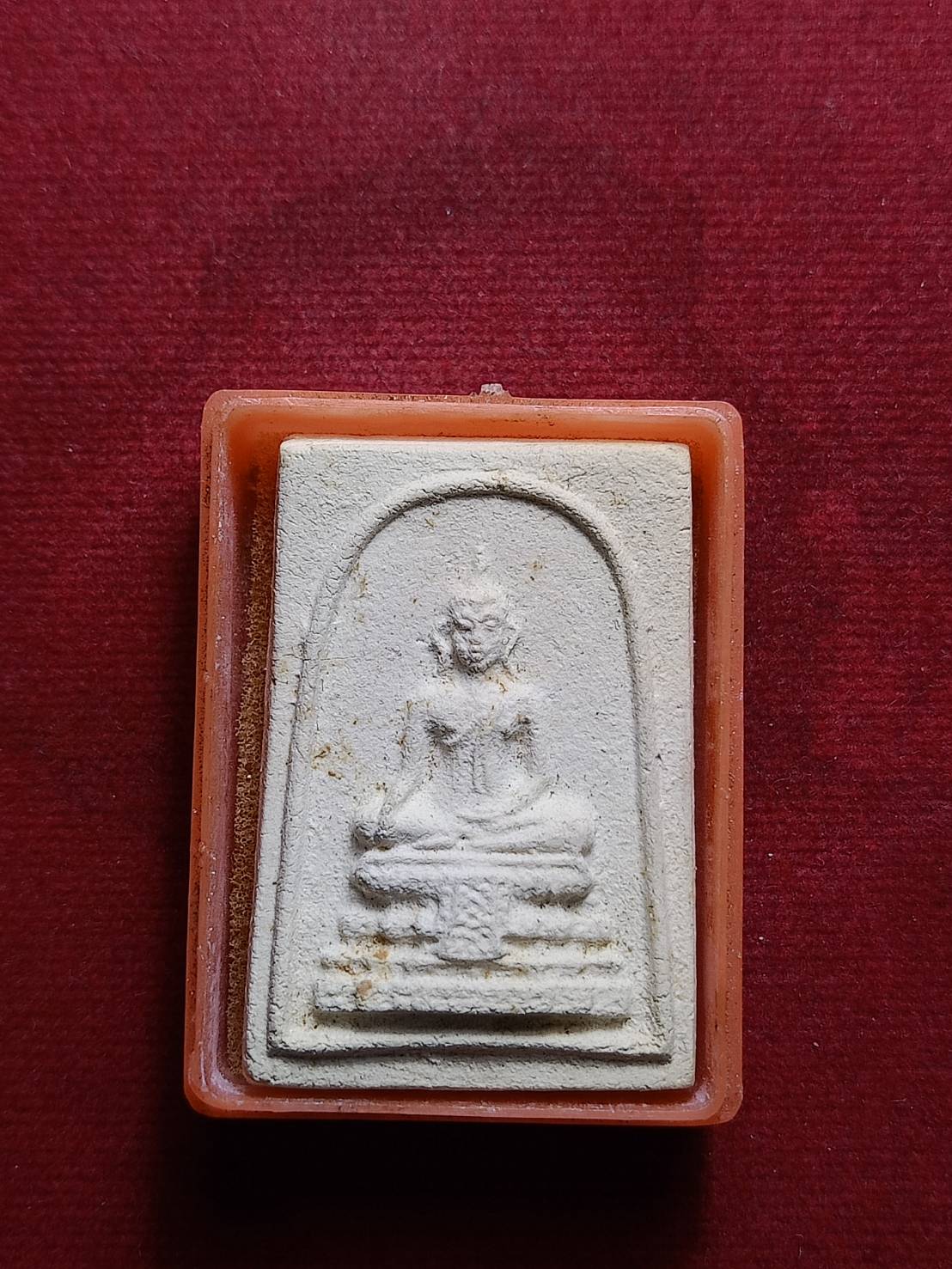 สมเด็จเนื้อผง หลวงพ่อเกษร เสาร์ 5 ปี 2516 วัดท่าพระ กทม. หลวงปู่โต๊ะ วัดประดู่ฉิมพลี ปลุกเสก พร้อมกล่อง (SKU-07392)