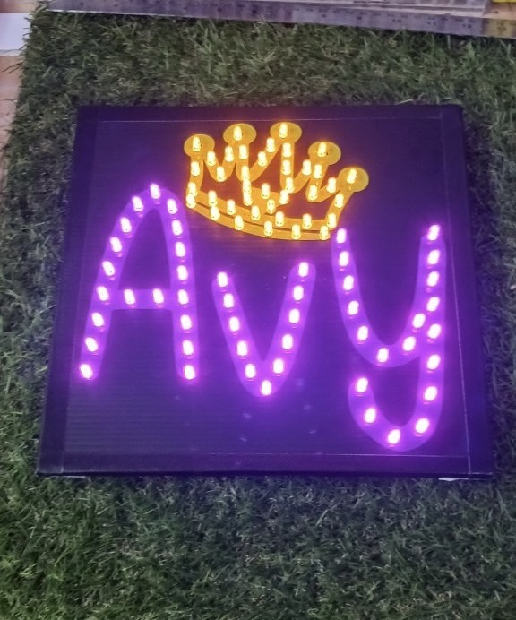 ป้ายไฟเชียร์ ขนาด 25x25cm แสงไฟสีม่วง , สีเหลืองทอง