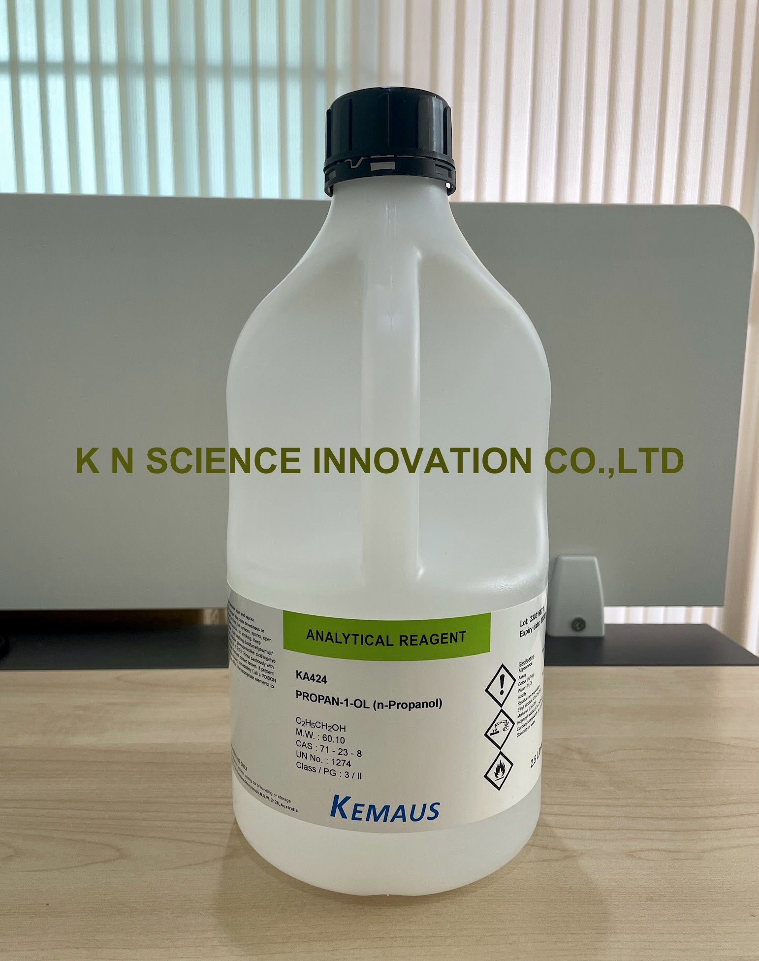 1-PROPANOL ( N-Propyl Alcohol ) (ขวดพลาสติกมีหูจับ) AR KemAus 2.5 LT KA424