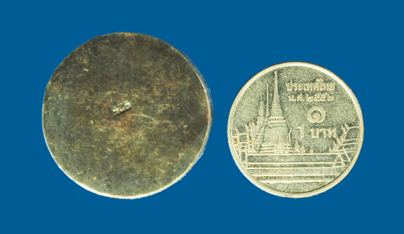 *31355 ตลับสีผึ้ง ทำด้วยเงิน เก่าพอมีอายุ 12