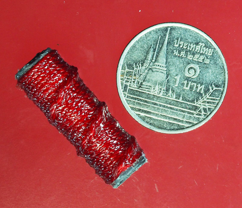 *28950 ตะกรุดตะกั่วถักเชือกสีแดง อาจารย์สวง วัดเขาพระ พัฒนานิคม ยาวประมาณ 1 นิ้ว 12