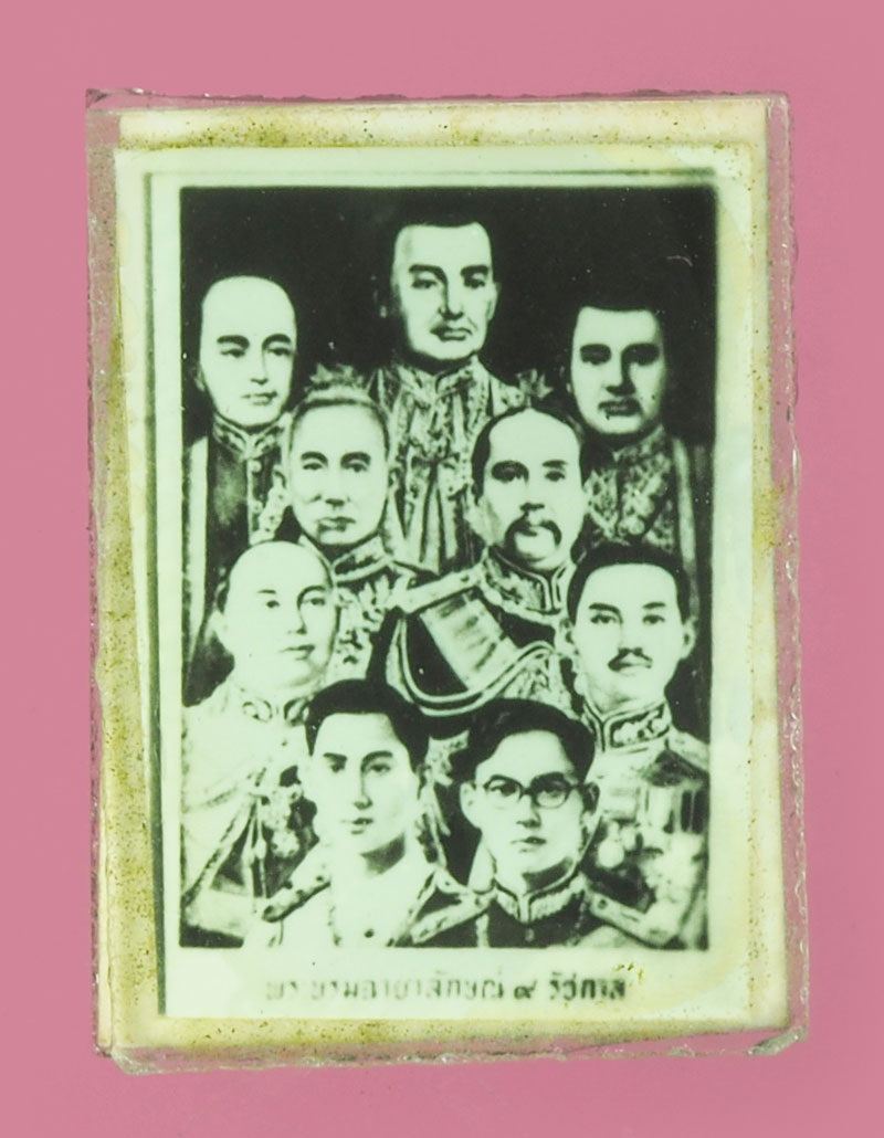 *38866 รูปถ่ายอัดกระจก พระประจำวันหลังในหลวงเก้ารัชกาล 9 ไม่ทราบที่ เก่าพอมีอายุ 4