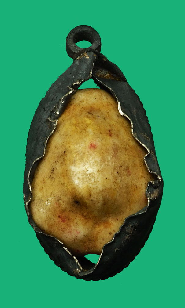 ขายแล้ว*35115 เบี้ยจั่นอธิษฐาน แม่ชีบุญเรือนวัดอาวุธ กรุงเทพ เลี่ยมเงินโบราณ 12