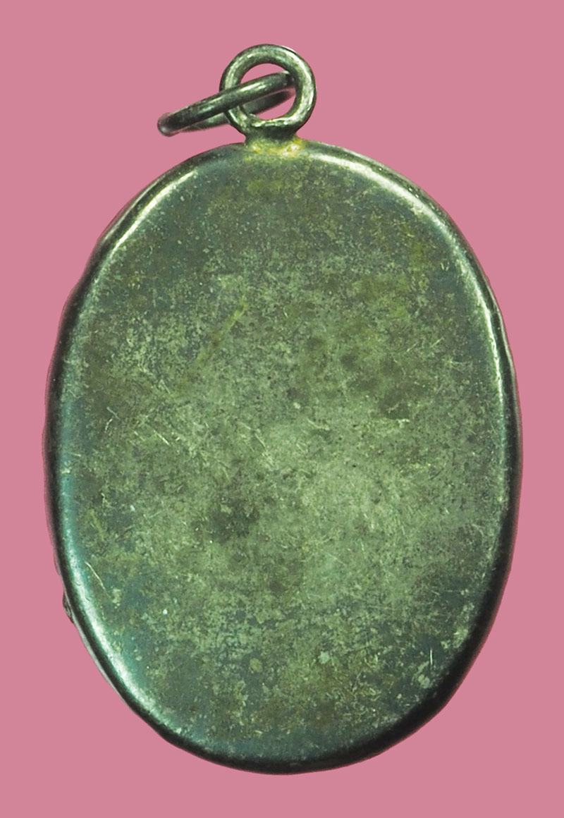 *38175 ล็อกเก็ตเลี่ยมเงินปิดหลังเก่า ไม่ทราบอาจารย์ 4