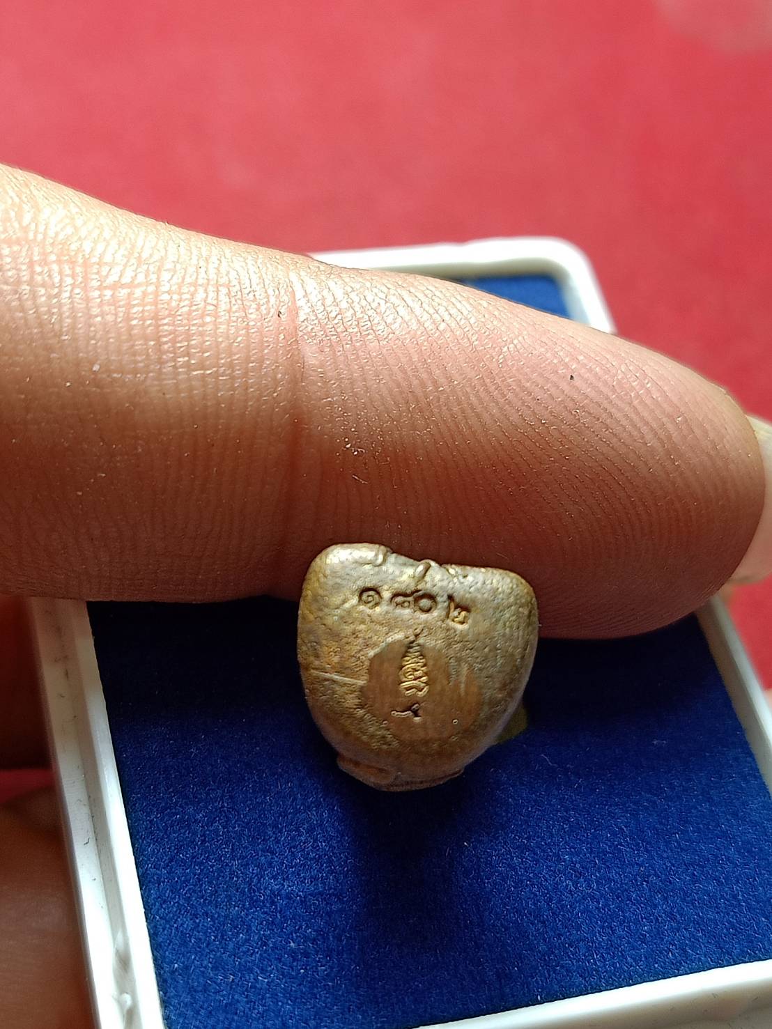 พระปิดตานะปราบทวีป รุ่นครอบจักรวาลเขาอ้อ อาจารย์เปลี่ยนวัดเขาอ้อ จ.พัทลุง ปี 2557 พร้อมกล่อง (SKU-10524)