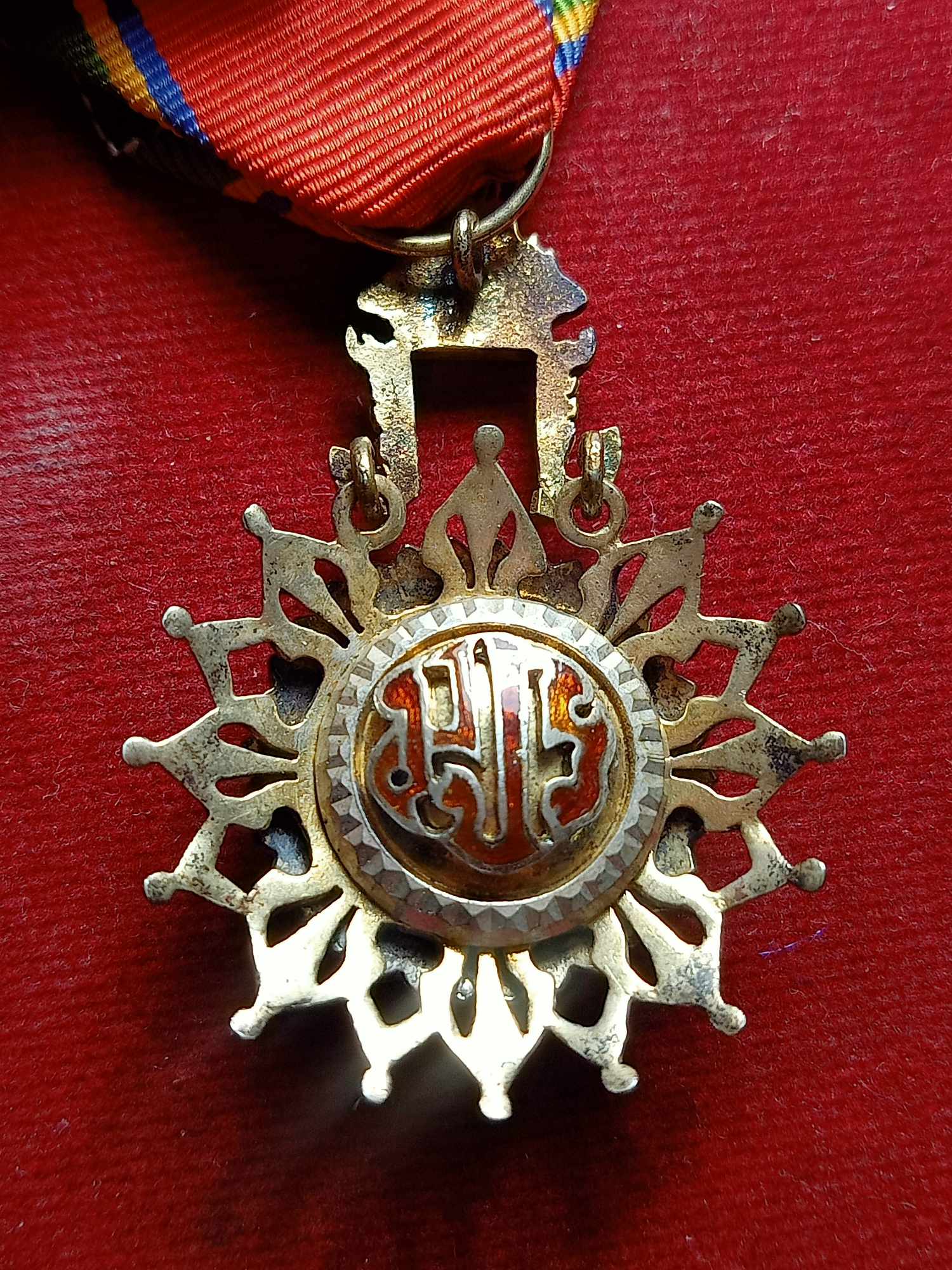 เครื่องราชฯ เชิดชูยิ่ง มปร. ช้างเผือก เงินลงยา พร้อมแพรแถบ (SKU-03708)