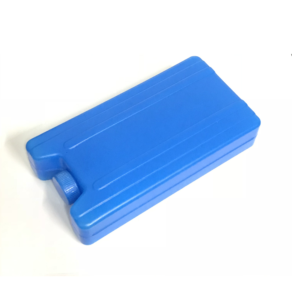 ICE PACK COOLING PAD เจลเก็บความเย็น ก้อนน้ำแข็งเทียมสำหรับพัดลมไอเย็น ( สีน้ำเงิน ) ความจุ 400 ml.