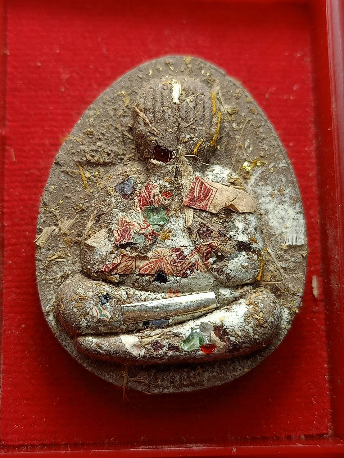 พระปิดตาหลวงปู่เฮง ปภาโส วัดสะตอน้อย จ.จันทบุรี พร้อมกล่อง (SKU-12883)