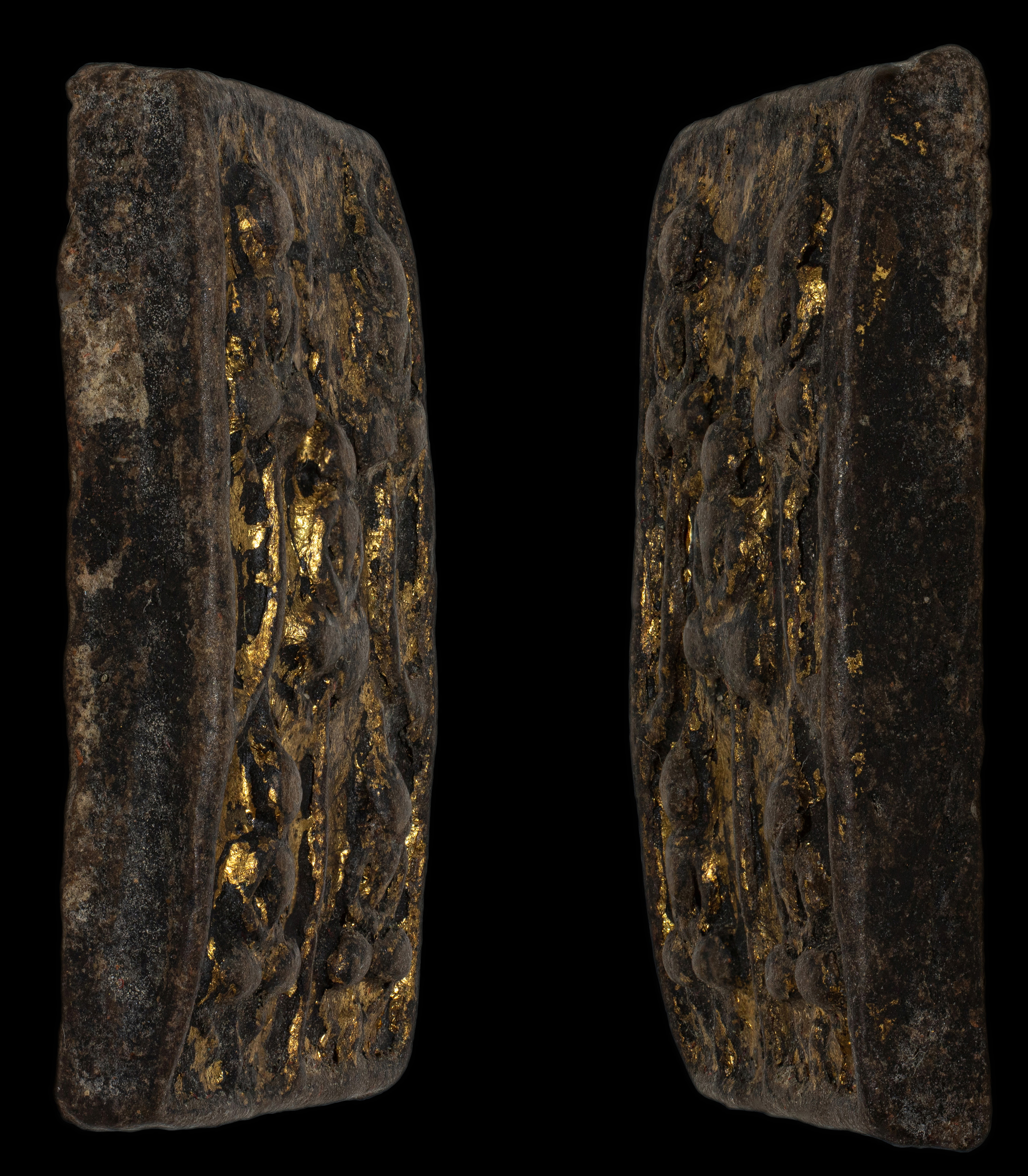 พระหลวงพ่อเงิน พิมพ์พระเจ้าห้าพระองค์ เนื้อดิน ลงรักปิดทอง